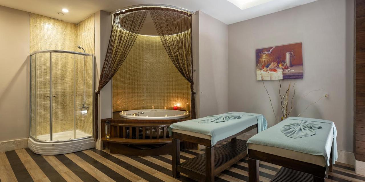 Ramada Resort By Wyndham Lara Antalya Ngoại thất bức ảnh