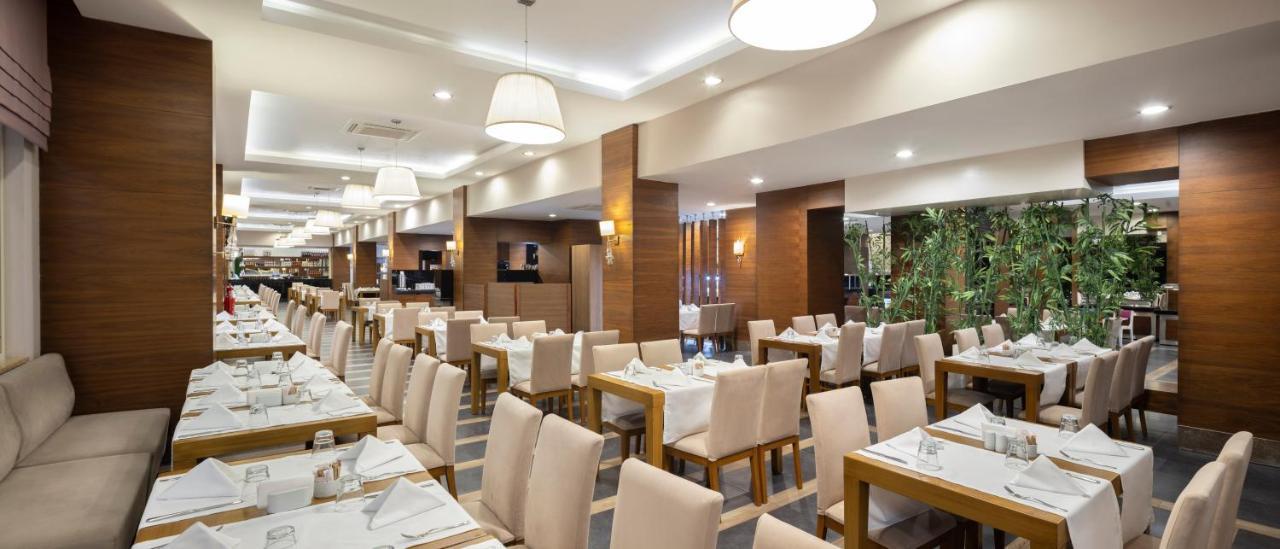 Ramada Resort By Wyndham Lara Antalya Ngoại thất bức ảnh