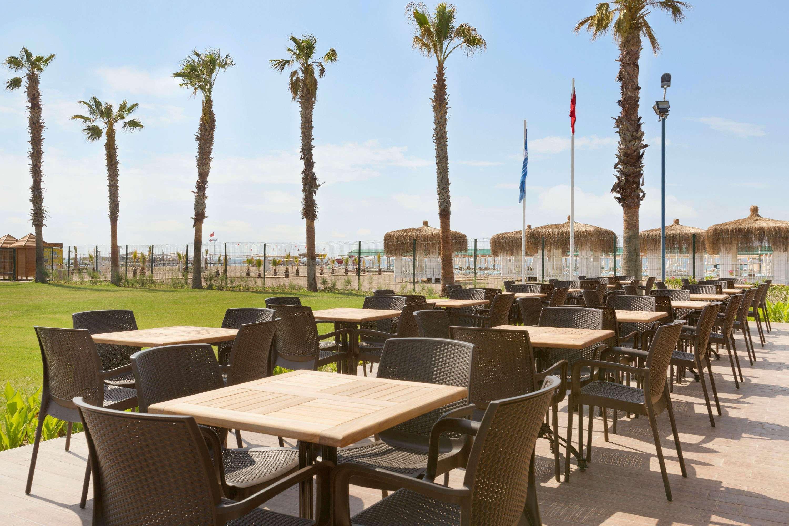 Ramada Resort By Wyndham Lara Antalya Ngoại thất bức ảnh