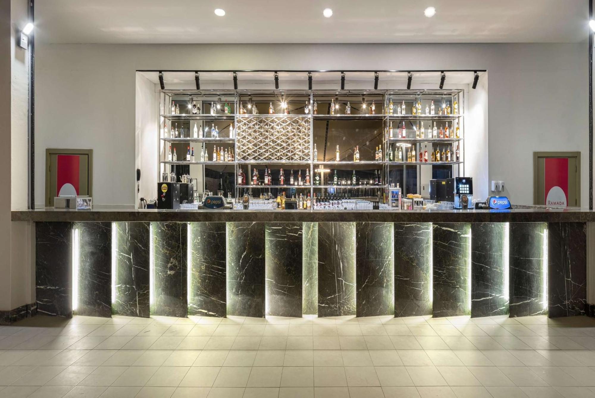 Ramada Resort By Wyndham Lara Antalya Ngoại thất bức ảnh