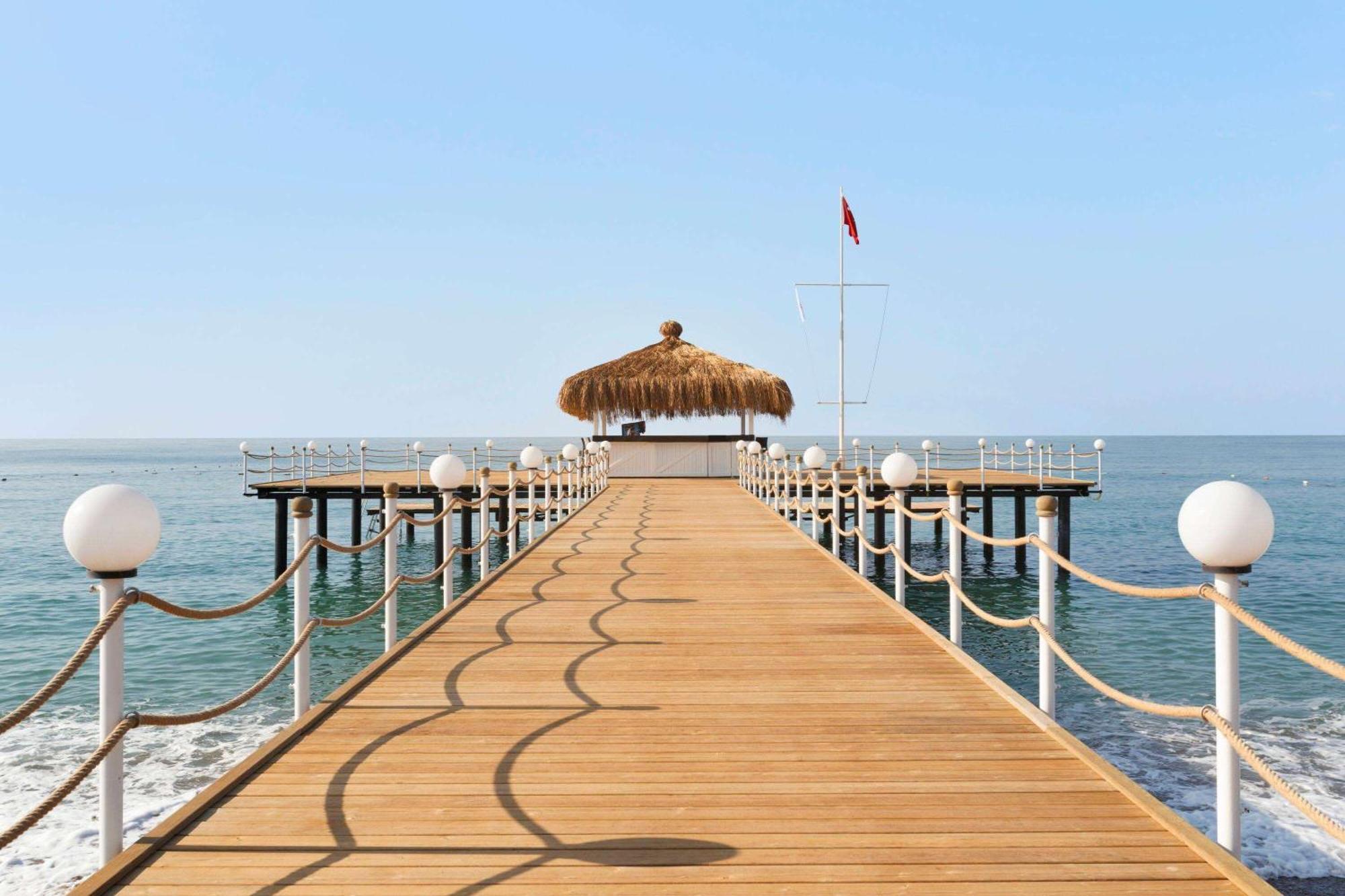 Ramada Resort By Wyndham Lara Antalya Ngoại thất bức ảnh